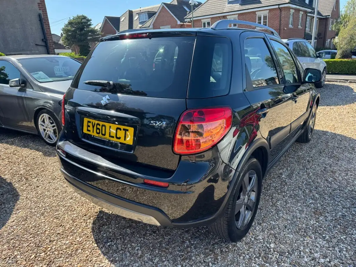 2010-suzuki-sx4-big-5