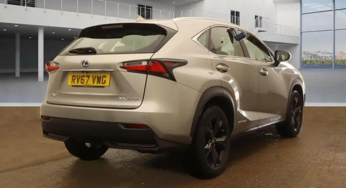 2017-lexus-nx-300h-25-sport-big-2
