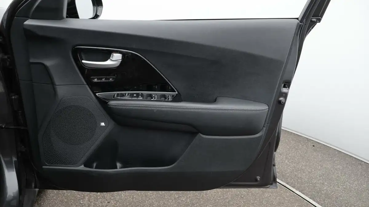 2021-kia-niro-16-gdi-4-156kwh-big-15