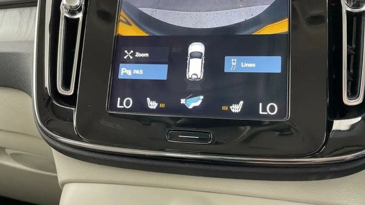 2020-volvo-xc40-20-b4-inscription-pro-big-13
