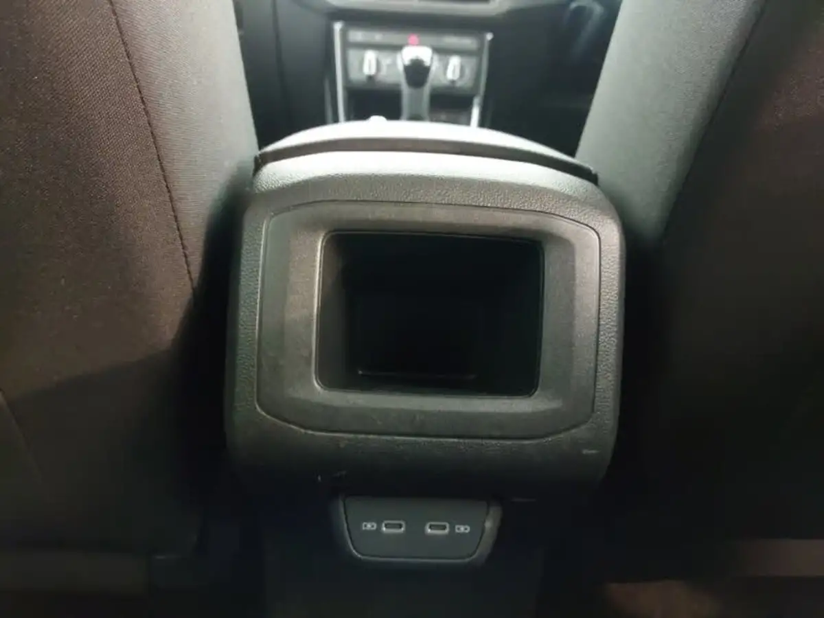 2022-volkswagen-t-cross-10-tsi-black-edition-110ps-big-9