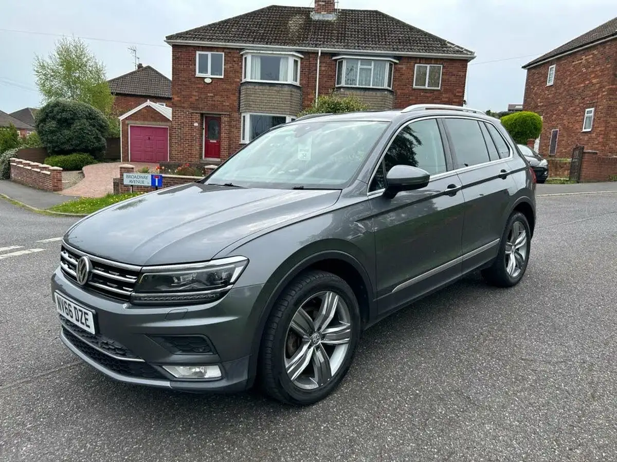 2016-volkswagen-tiguan-20tdi-sel-150ps-4motion-bmt-ss-big-9