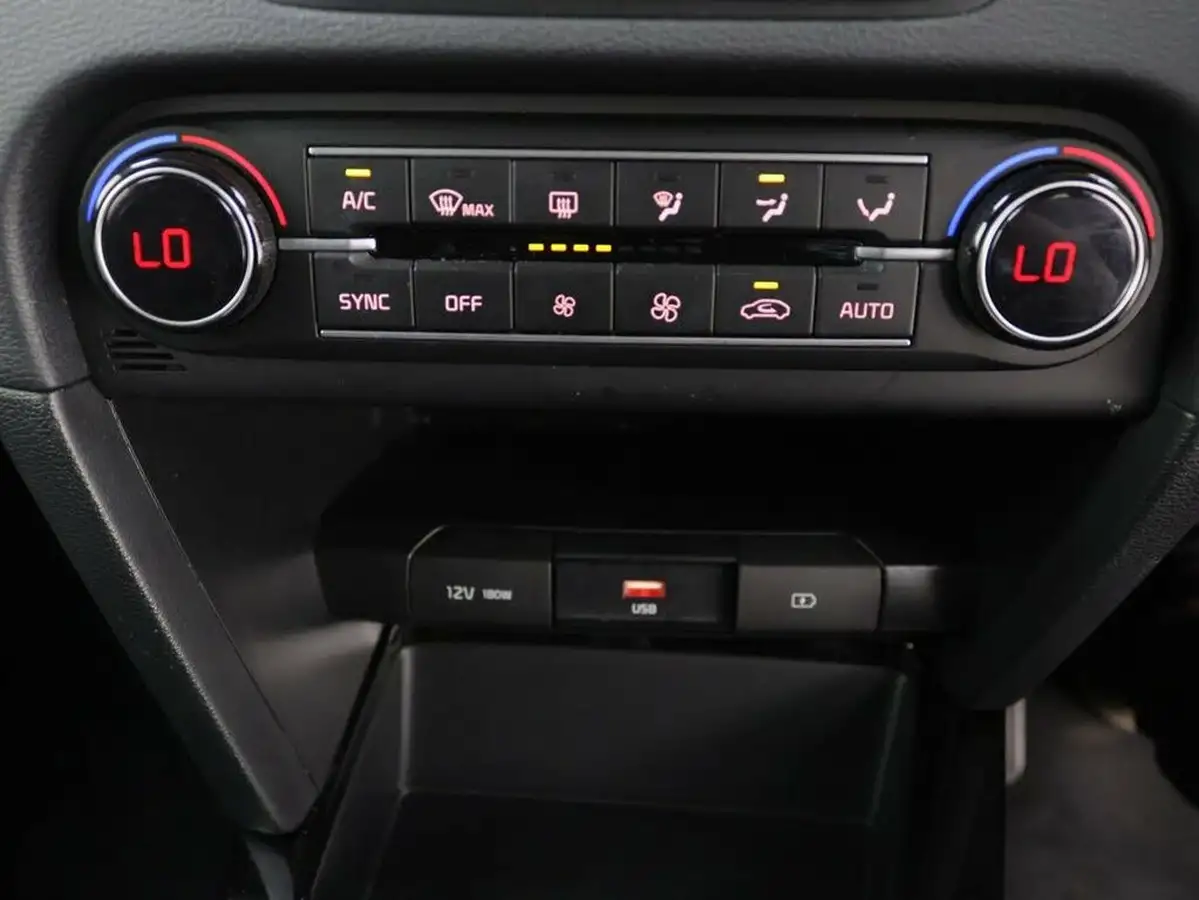 2022-kia-ceed-15-t-gdi-3-sportswagon-big-16