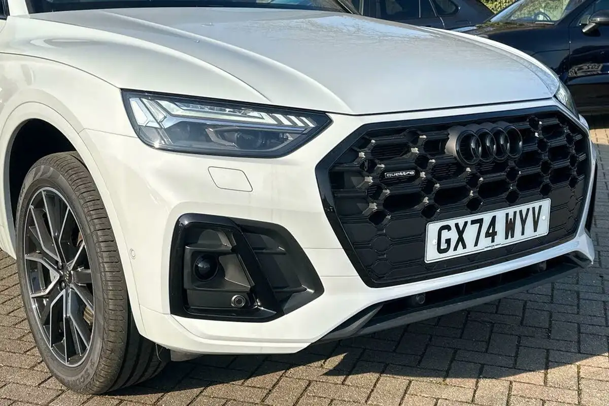 2025-audi-q5-20-50-tfsi-e-black-edition-station-wagon-big-45