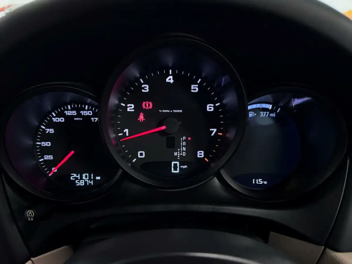 2019-porsche-macan-20-big-49