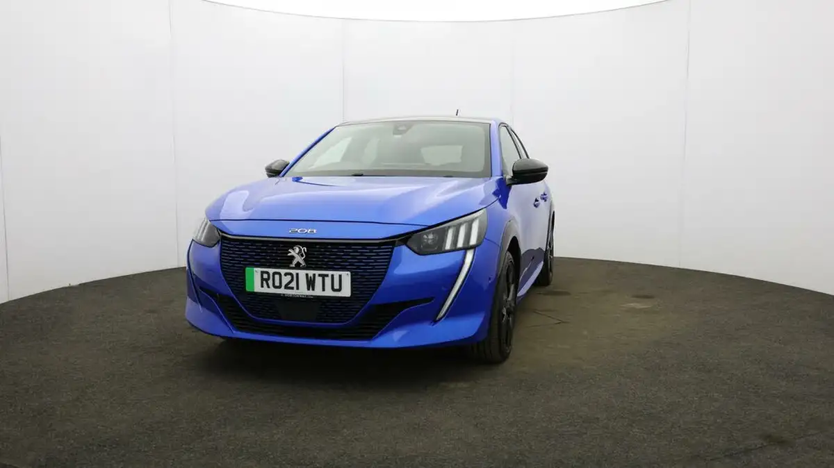 2021-peugeot-208-e-gt-premium-big-38