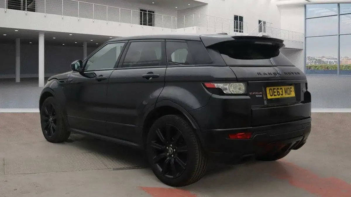 2014-land-rover-range-rover-evoque-22sd4-dynamic-big-2
