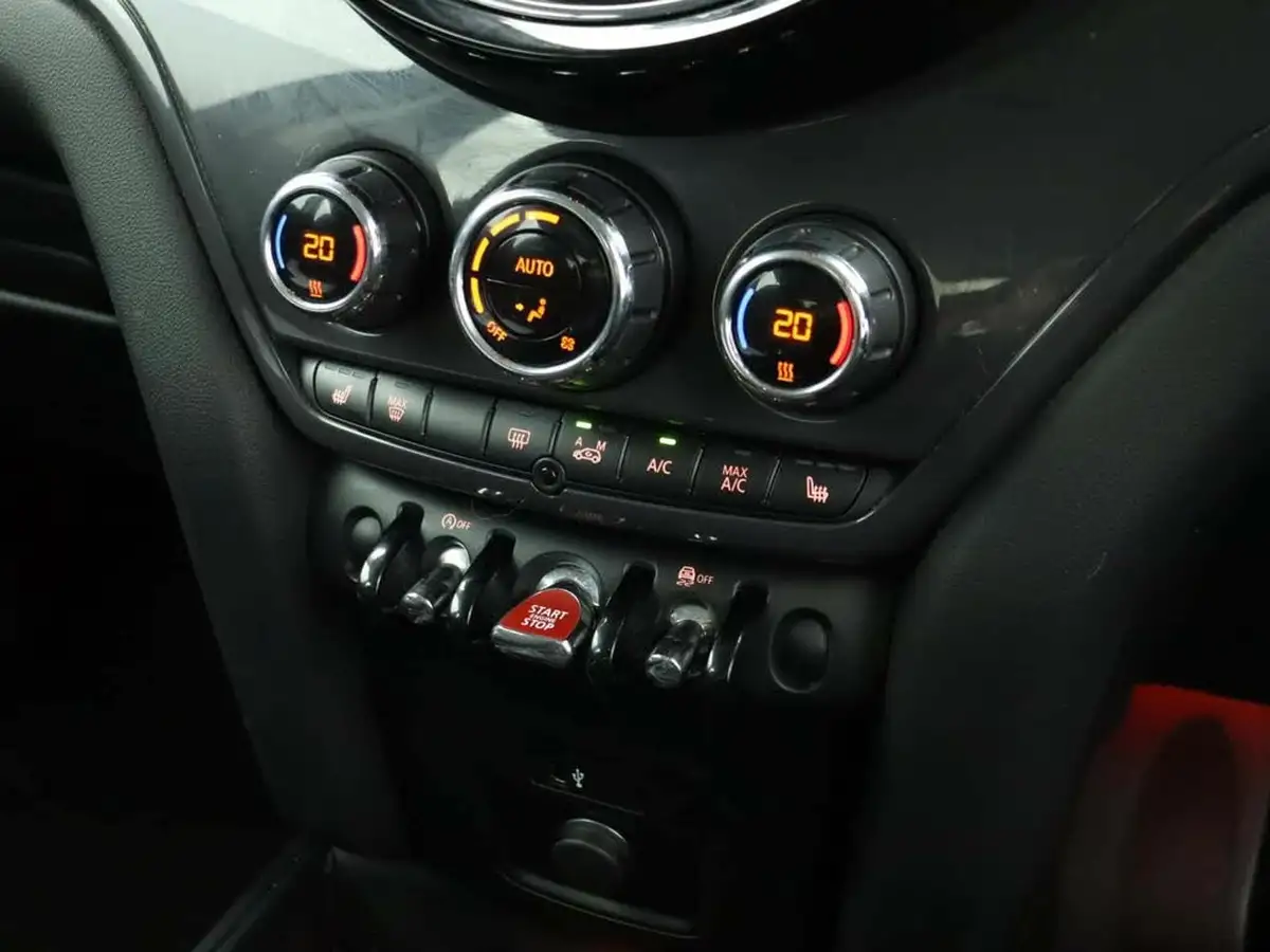2020-mini-countryman-15-cooper-classic-comfort-big-29