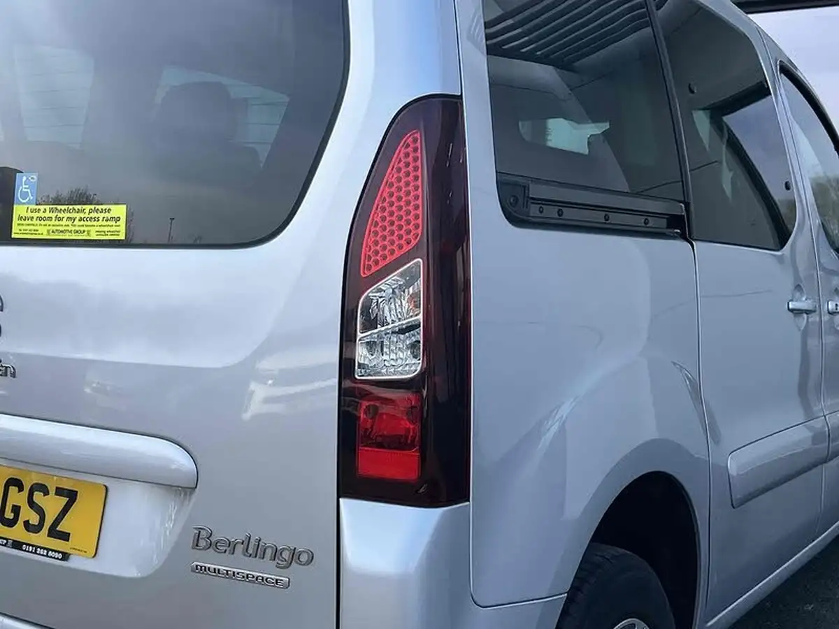 2017-citroen-berlingo-16bluehdi-multispace-feel-102ps-ss-etg6-big-15