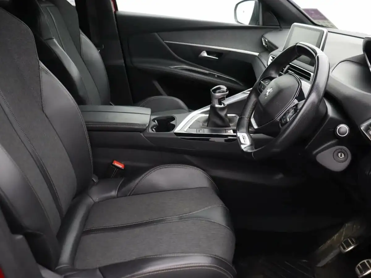 2018-peugeot-3008-suv-20-bluehdi-gt-line-20bluehdi-150bhp-big-20