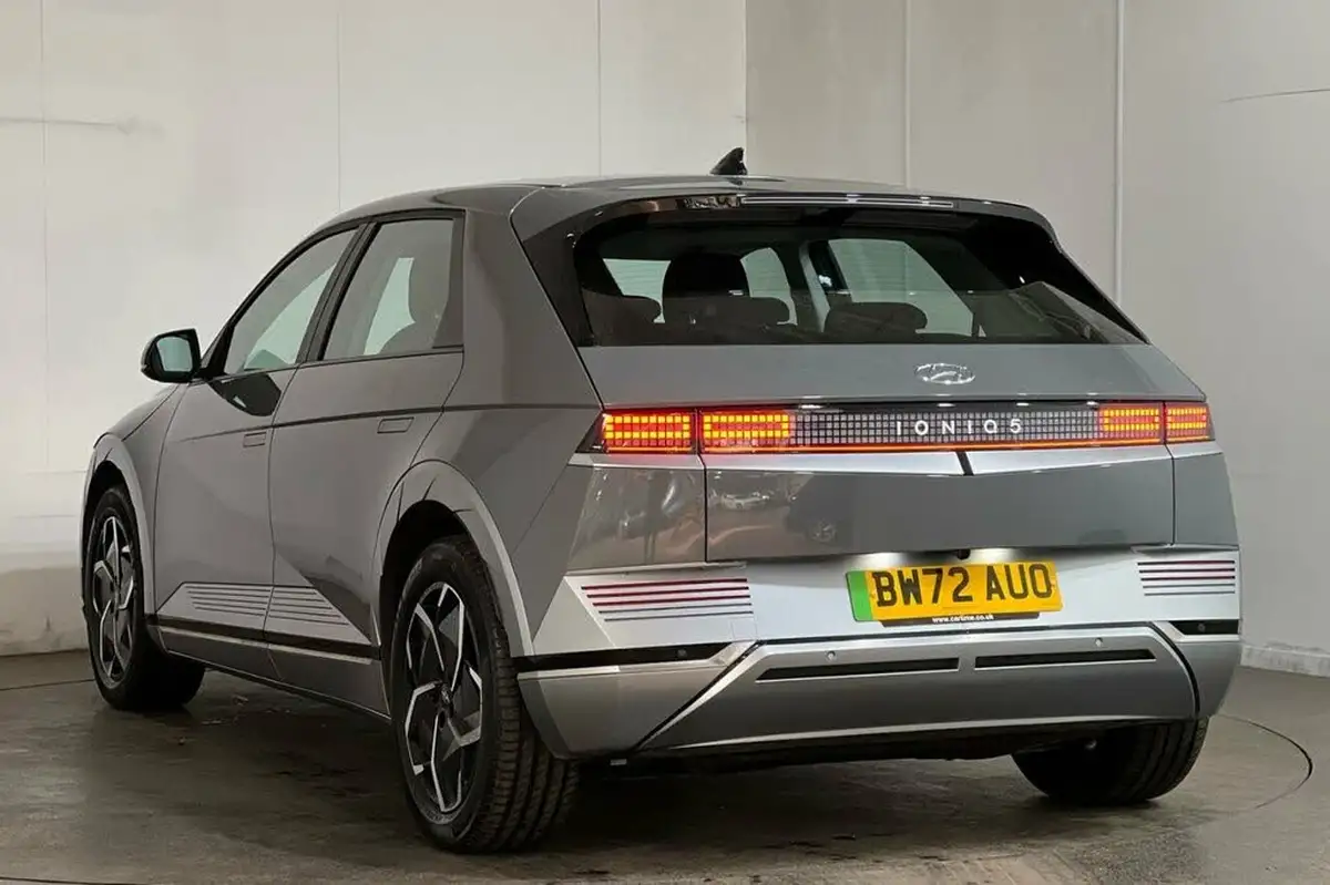 2023-hyundai-ioniq-5-e-premium-228ps-77kwh-rwd-big-18