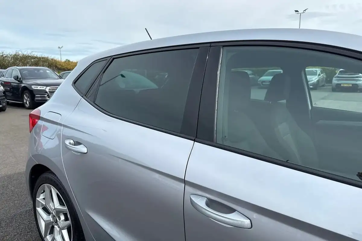 2020-seat-ibiza-10-mpi-fr-big-34