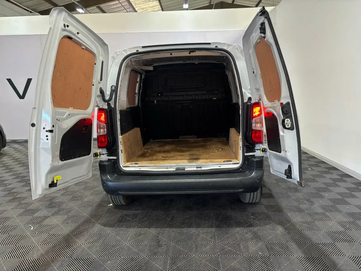 2023-peugeot-partner-15-bluehdi-1000-professional-premium-100pseu6d-ss-big-19