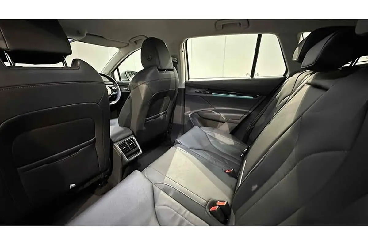 2021-skoda-enyaq-e-60-62-kwh-big-24