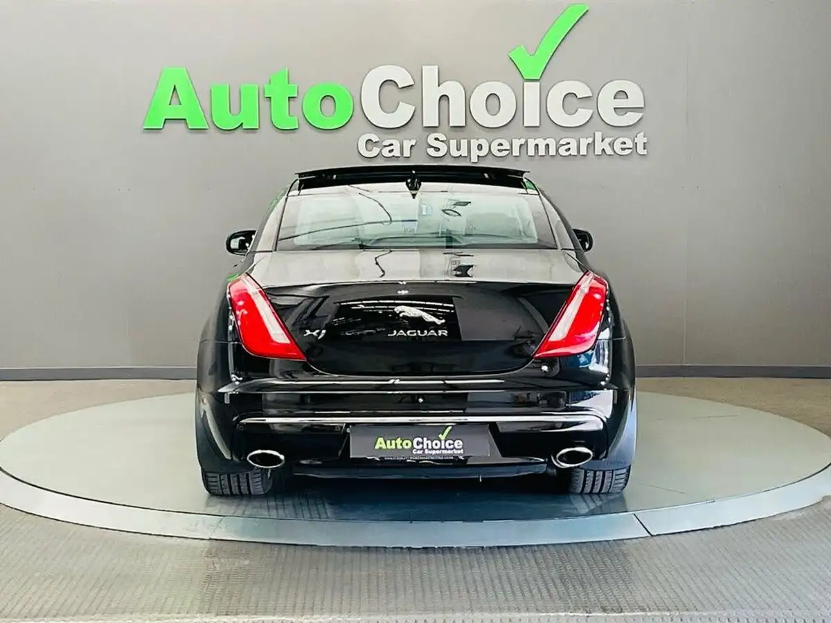 2017-jaguar-xj-series-30td-xj-portfolio-lwb-big-14
