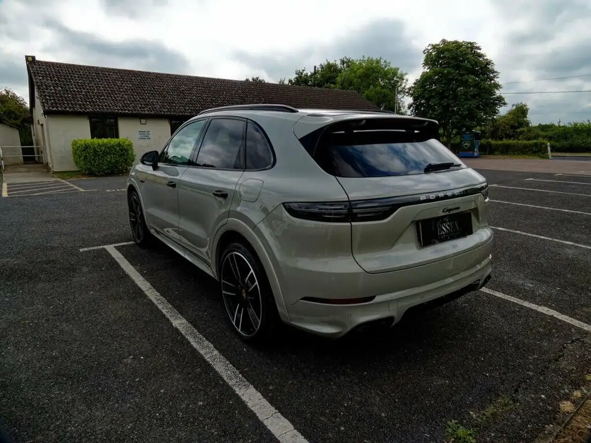 2023-porsche-cayenne-30-v6-e-hybrid-462ps-station-wagon-big-19