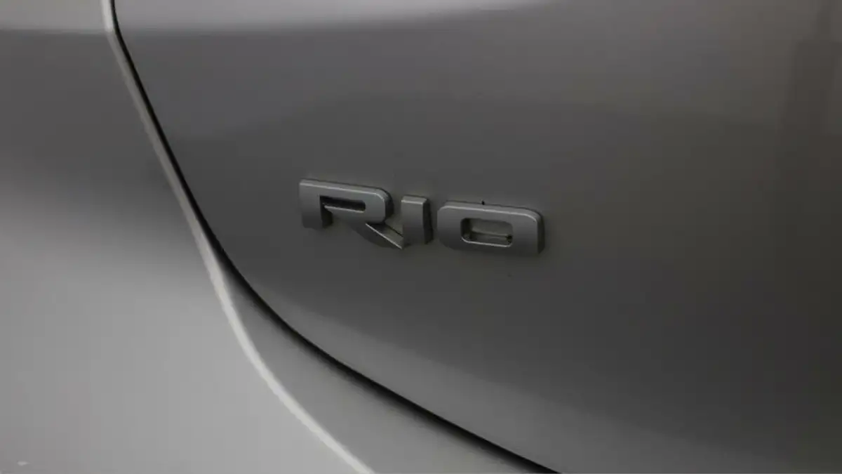 2022-kia-rio-10-t-gdi-3-big-19