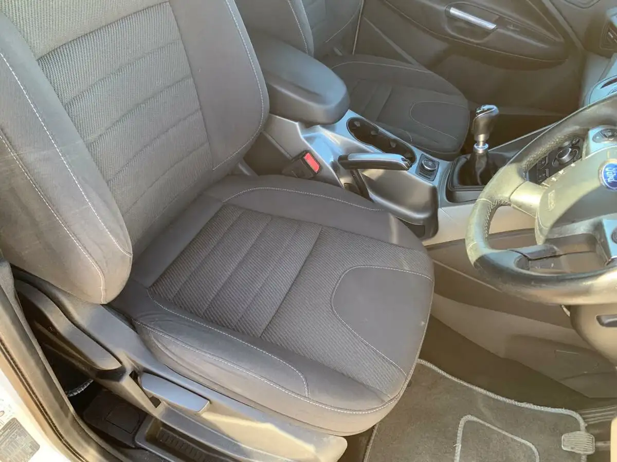 2015-ford-kuga-15t-zetec-150ps-big-19