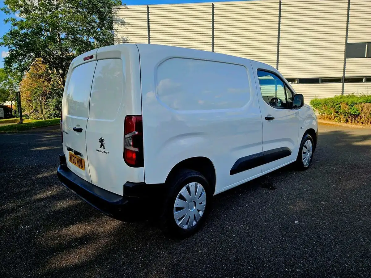 2020-peugeot-partner-15-bluehdi-1000-professional-100ps-eu6dt-panel-big-7