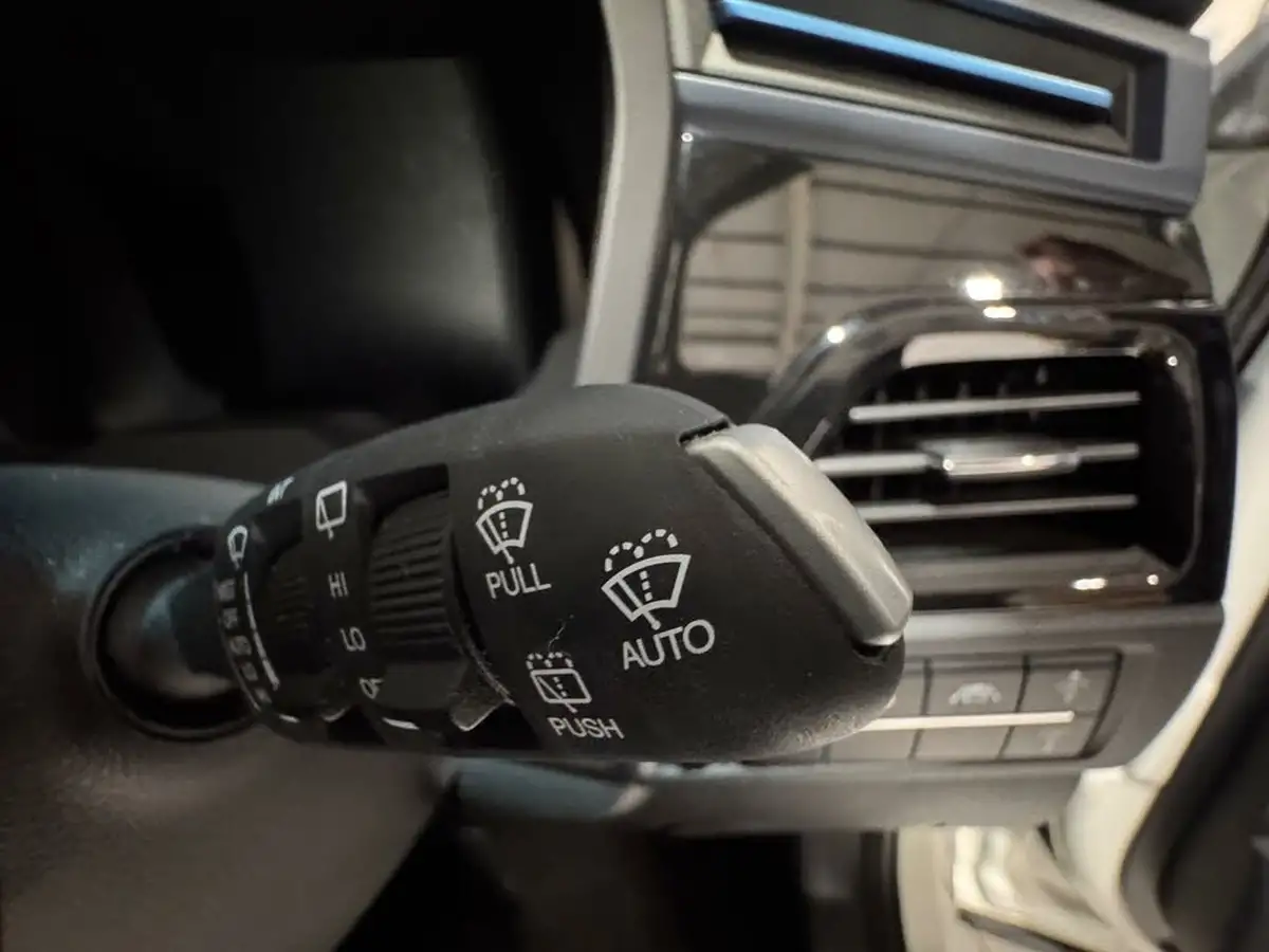2022-kgm-ssangyong-korando-e-motion-e-ventura-big-20