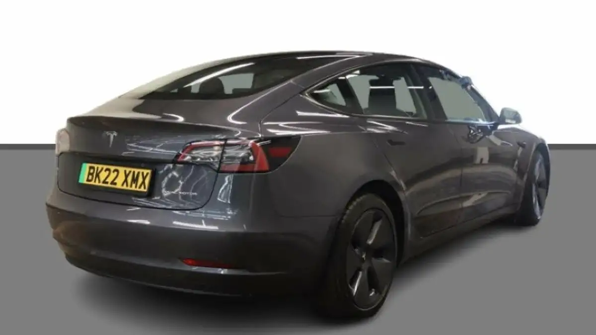 2022-tesla-model-3-e-long-range-big-5