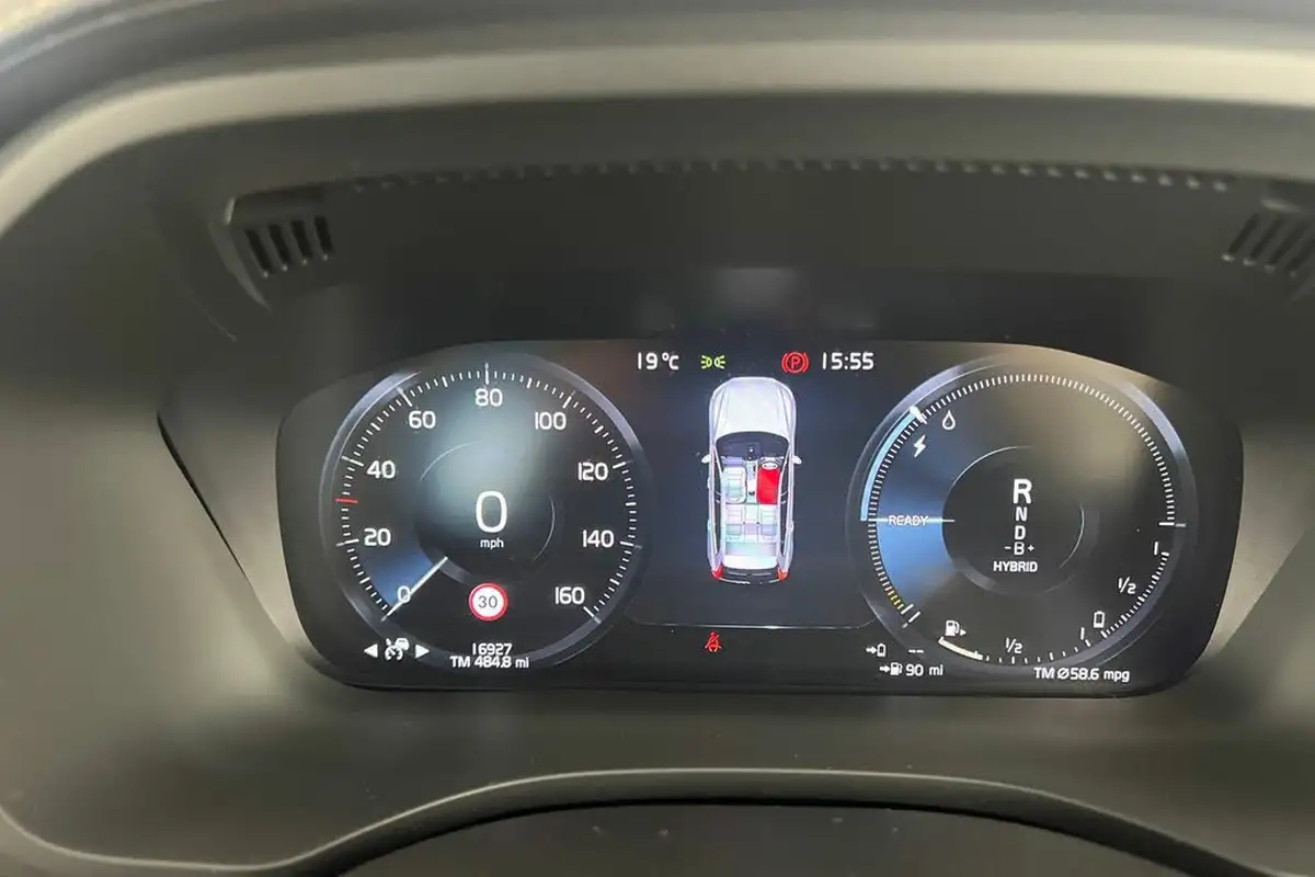 2021-volvo-xc60-20-t8-inscription-pro-390bhp-big-6