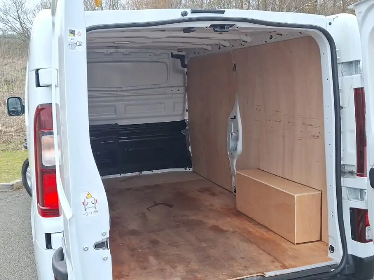2024-renault-trafic-20dci-ll30-150-extra-panel-edc-auto-big-7