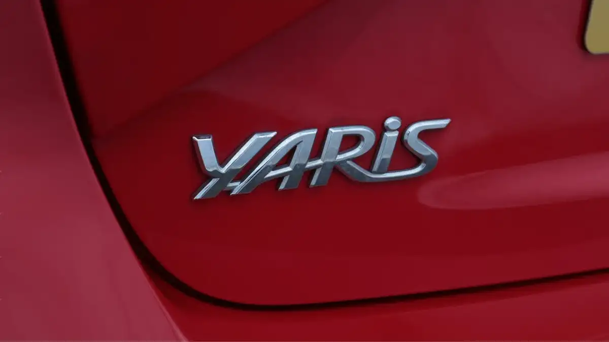 2018-toyota-yaris-15-vvt-i-icon-111bhp-1497cc-big-20