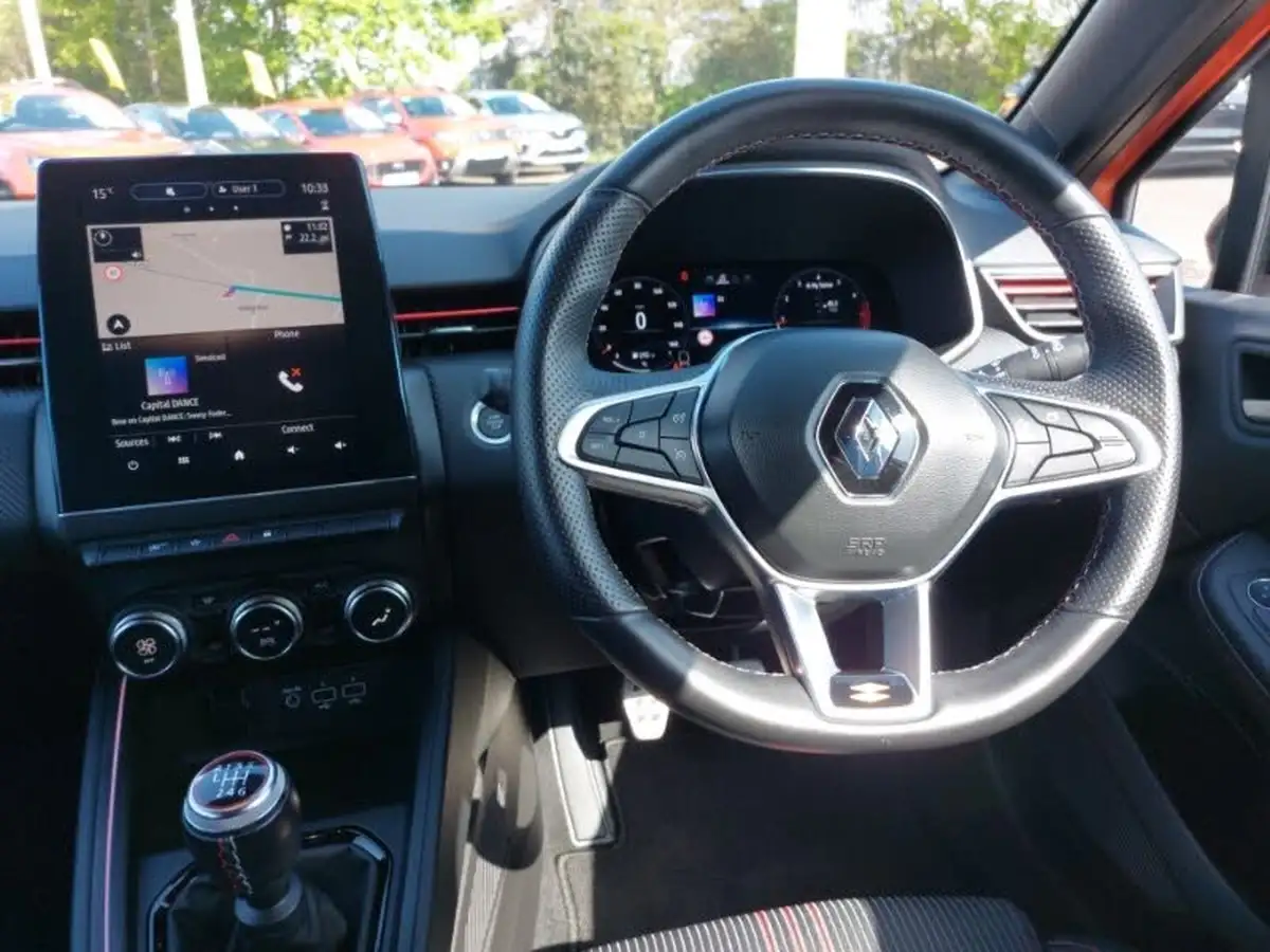 2022-renault-clio-10-tce-rs-line-big-6