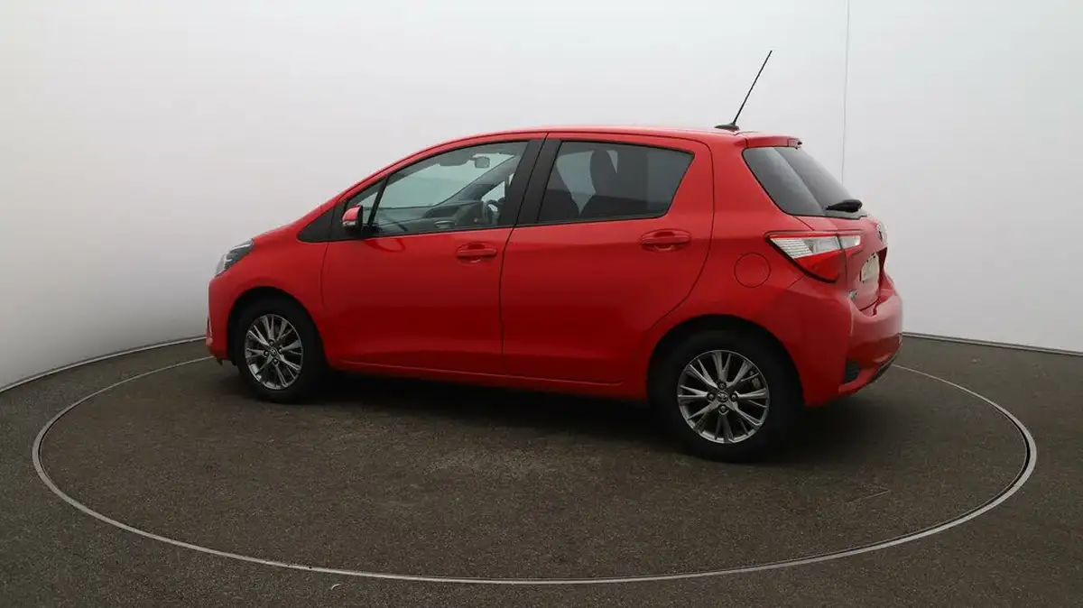 2018-toyota-yaris-15-vvt-i-icon-111bhp-1497cc-big-44