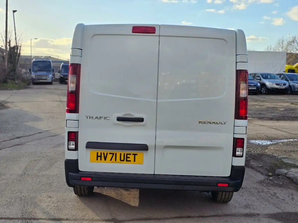 2021-renault-trafic-20dci-ll30-energy-120-business-panel-big-15