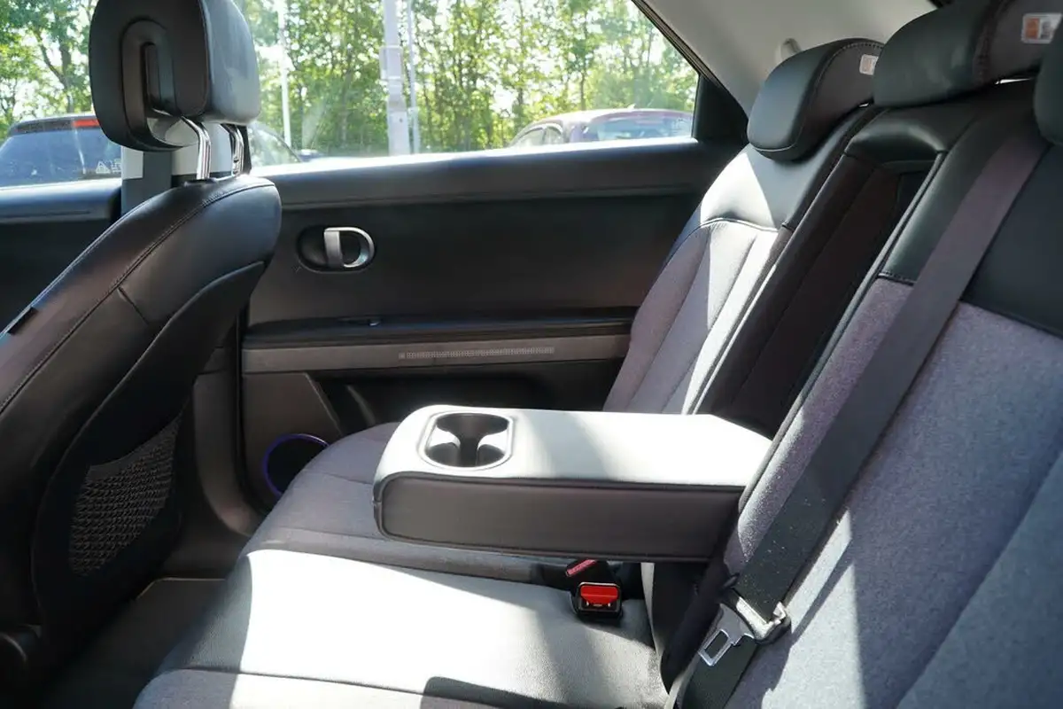 2023-hyundai-ioniq-5-e-premium-170ps-58kwh-rwd-big-17