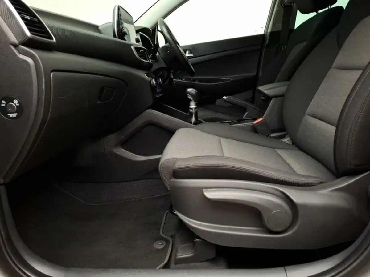 2019-hyundai-tucson-16-gdi-se-nav-big-4