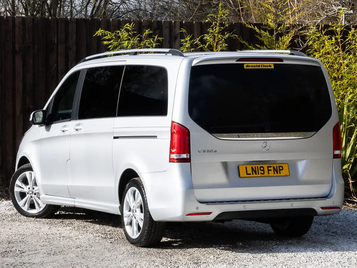 2019-mercedes-benz-v-class-21d-v250d-long-amg-line-big-1