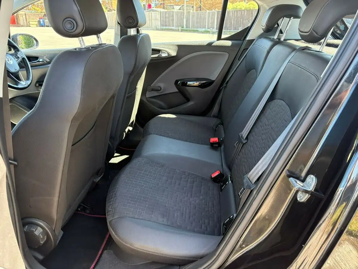 2015-vauxhall-corsa-12-se-70ps-5d-big-8