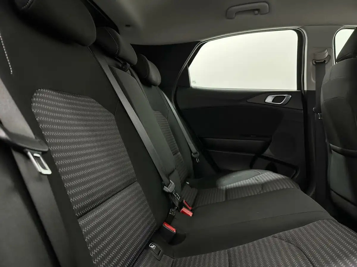 2022-kia-xceed-10-t-gdi-2-big-39