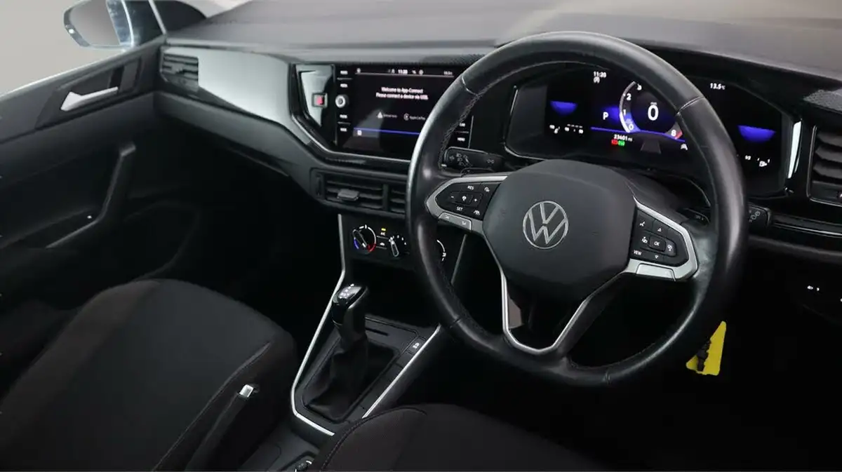 2024-volkswagen-polo-10-tsi-life-dsg-big-8