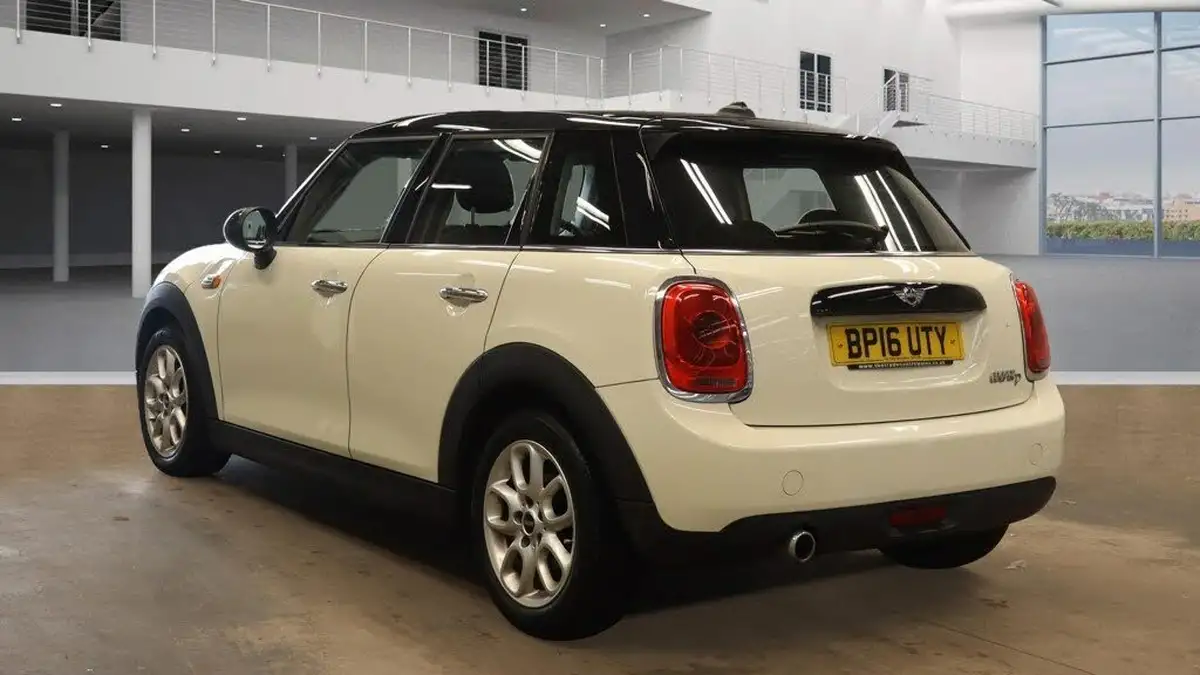 2016-mini-cooper-15td-cooper-d-ss-hatchback-5d-big-2