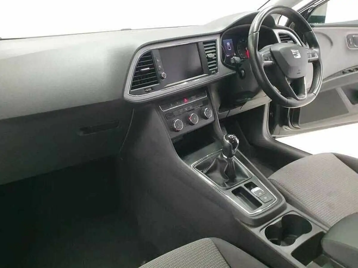 2019-seat-leon-15-tsi-evo-se-dynamic-hatchback-big-22