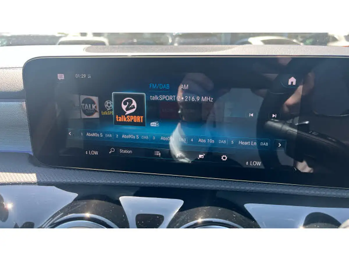 2022-mercedes-benz-a-class-13-a200-amg-line-premium-plus-edition-hatchback-5d-7g-dct-big-31
