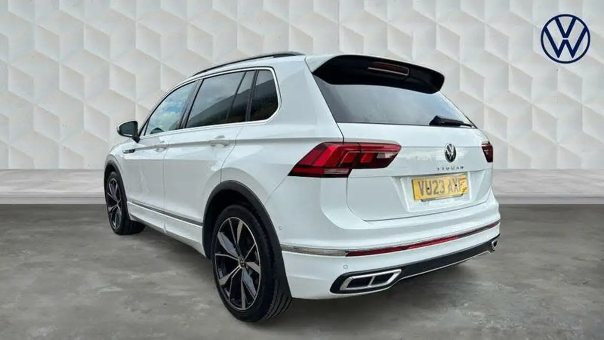 2023-volkswagen-tiguan-15-tsi-r-line-big-2
