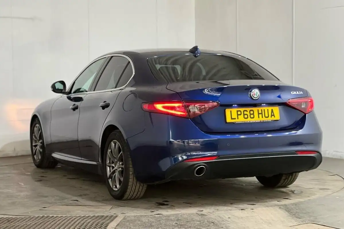 2018-alfa-romeo-giulia-22td-tecnica-147bhp-big-21