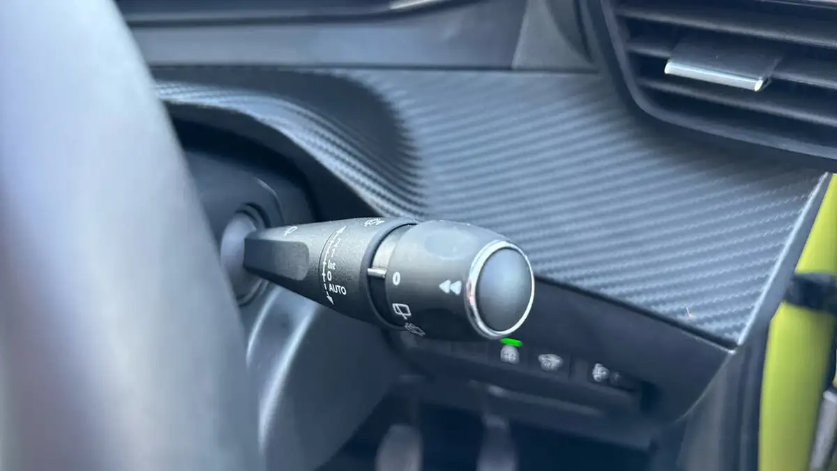 2024-peugeot-208-12-puretech-allure-big-27