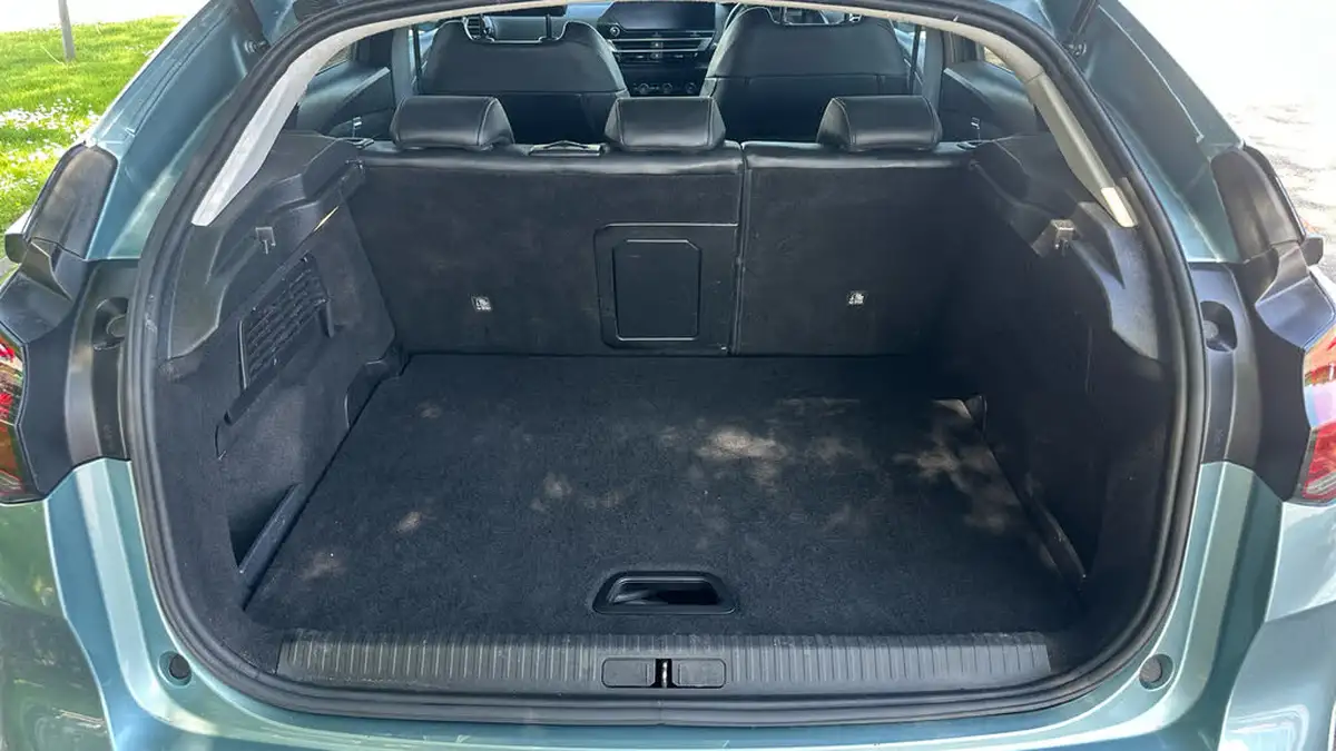 2022-citroen-c4-e-shine-plus-big-18