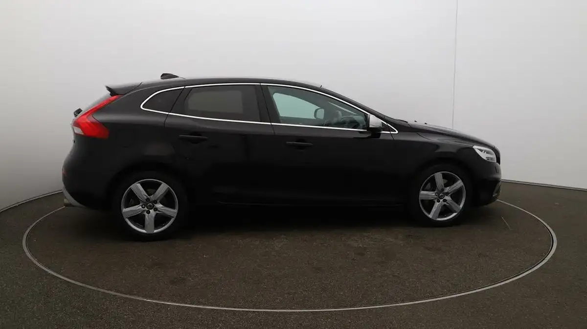 2019-volvo-v40-20td-d3-r-design-nav-plus-geartronic-big-50