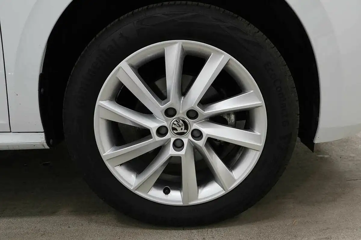 2024-skoda-kamiq-10-tsi-se-116ps-dsg-big-4