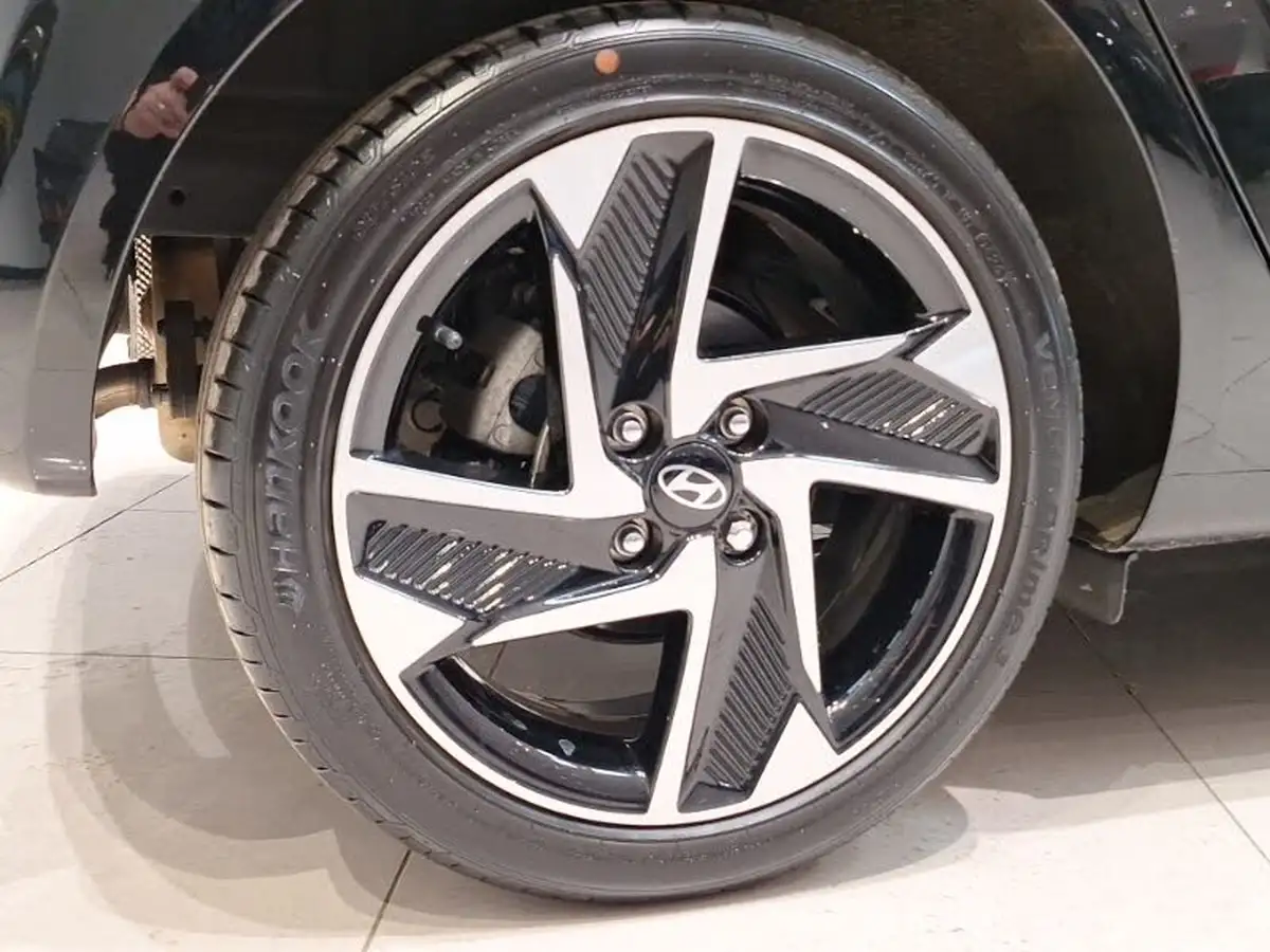2024-hyundai-i10-10-premium-63ps-auto-big-11