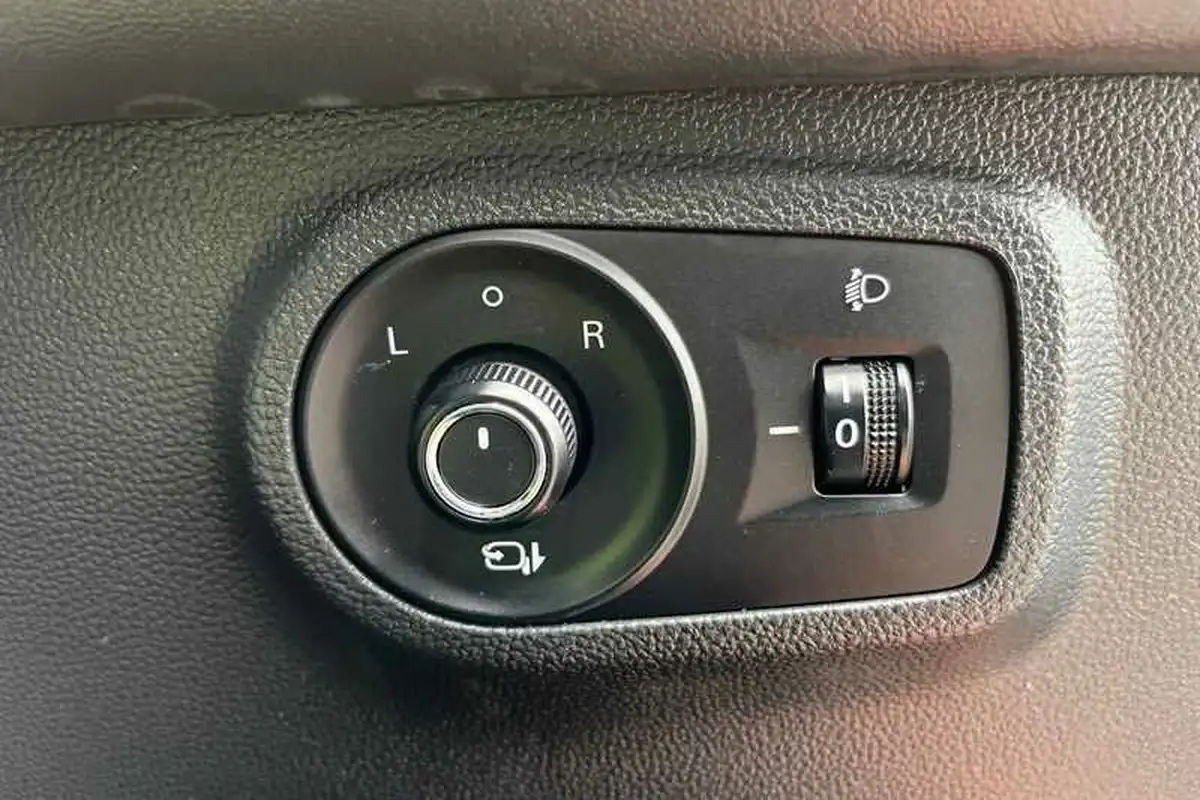 2021-mg-zs-suv-15-vti-tech-excite-big-35