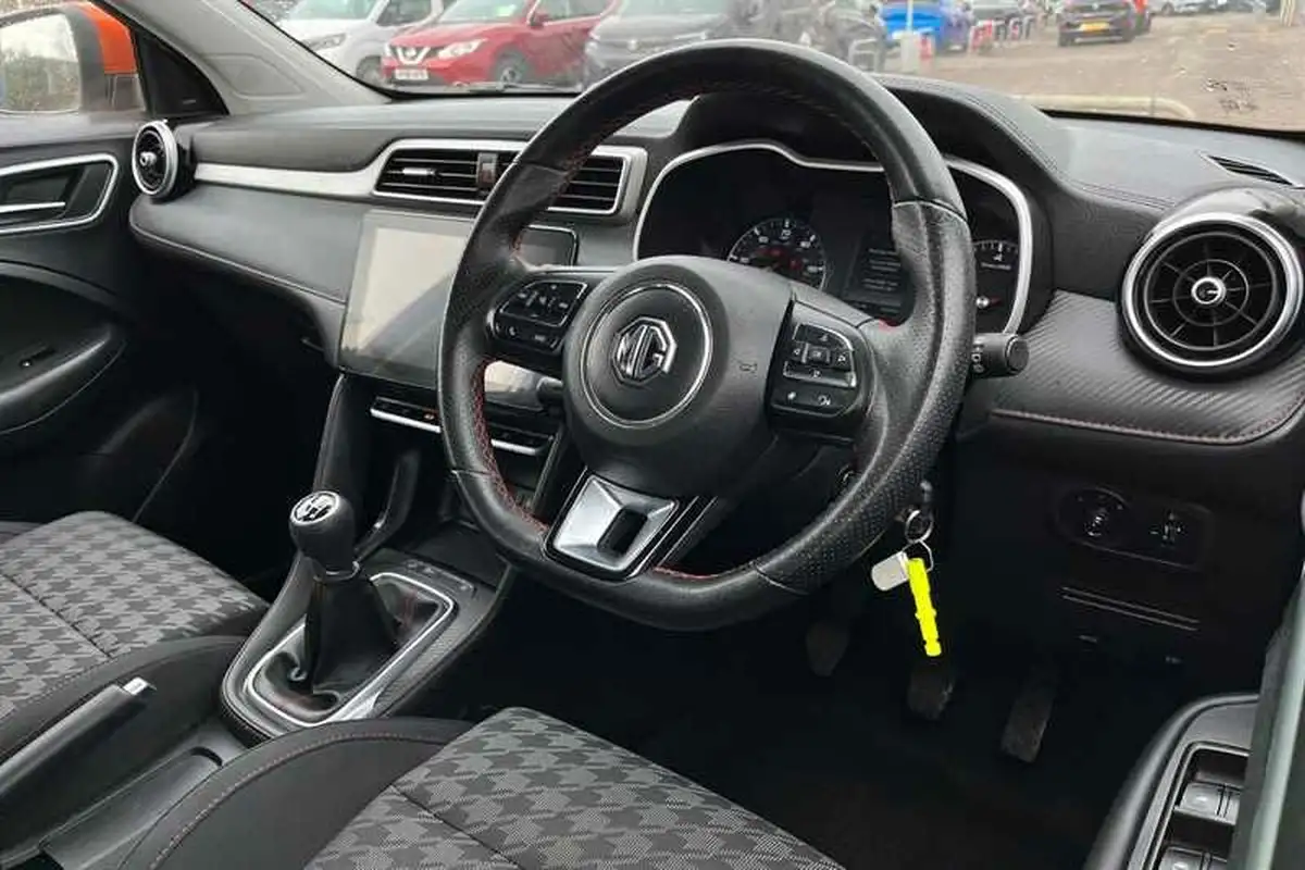 2021-mg-zs-suv-15-vti-tech-excite-big-11