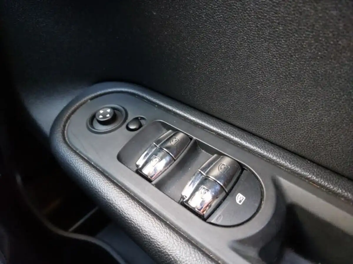 2019-mini-countryman-15-cooper-classic-auto-big-14